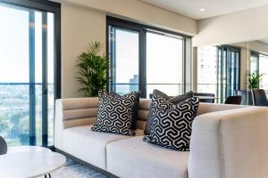 2 bed Sea Point Gem with Pool and incredible Views
