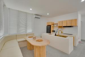 Spacious 3BR Villa Osmanthus with Rooftop near Seminyak