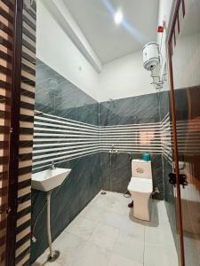 Mountain View Terrace Room Upper Tapovan