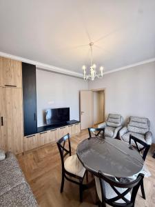 Cosy, New Apartment in the City Centre