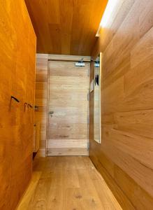 Schnitzstube Design living Kampill - Free Parking