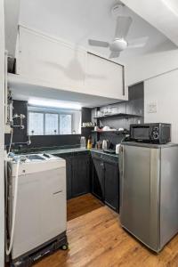Tori 1BHK in Bandra W by Square One Stays
