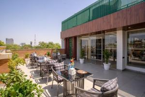 Gold The Prime Newly Built - Winner of Travellers Choice Award 2026- 5Mins From Connaught Place and Railway Station