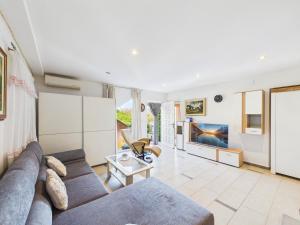 APARTMAN Sandro