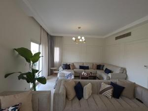 Private Pool 5BR Villa at Celesta Hills with Golf Views