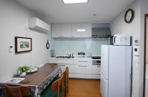 Near Shinsaibashi Dotonbori 2BR private floor 6 Single beds