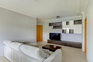 2-Bed Vialonga Vista Apartment