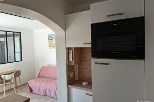 Apartment with garden and palm trees