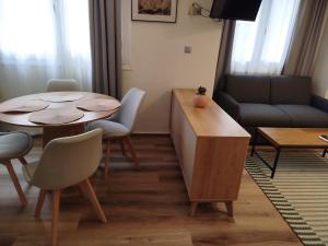 Ririka Athens Homes - Boutique Apartments in Historic Psyrri near Monastiraki Metro