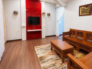 Nonamanis Guest House Putatan