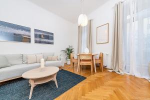 Newly renovated 2BDR with big Terrace-204