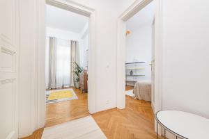 Newly renovated 2BDR with big Terrace-204