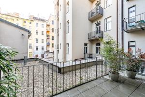 Newly renovated 2BDR with big Terrace-204