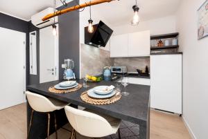 TRIKA Apartments