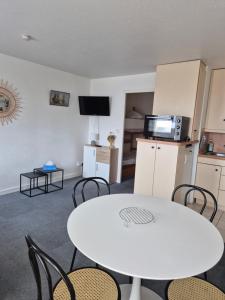 Studio avec balcon, 4 personnes