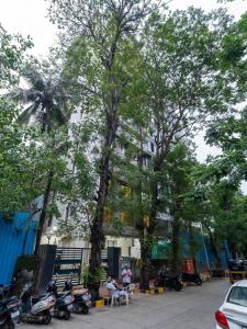 Evara 1BHK in Khar by SquareOne Stays