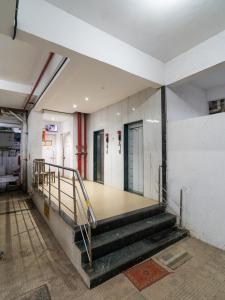 Evara 1BHK in Khar W by Square One Stays