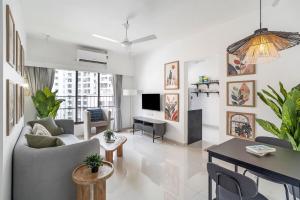 Evara 1BHK in Khar by SquareOne Stays