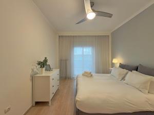 Grace by halu! Luxury 3BD apartment on Mitropoleos street