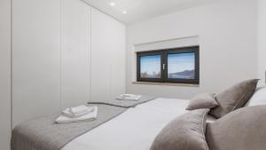Villa Ursula - Luxury Apartment 2 by Villas Guide