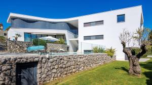 Villa Ursula - Luxury Apartment 1 by Villas Guide