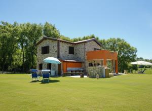 Scappo in Umbria, Casale Rusinè