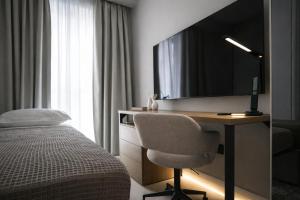 AZULIS Tigellio Suite 2 - Spacious & Renovated 2BR, Old Town Olbia