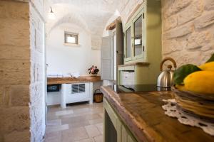 Trullo Soave Suite - outdoor jacuzzi