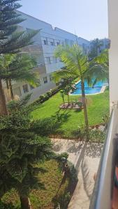 Appartement moderne avec piscine privée à 2 min de la corniche