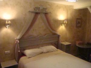 B&B / Chambres d'hotes Le jardin de Saint Jean : Chambre Triple Confort avec Douche