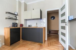MARGI Nell - Joy Aparatments