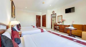 Hung Phong Hotel - Near Dalat Night Market