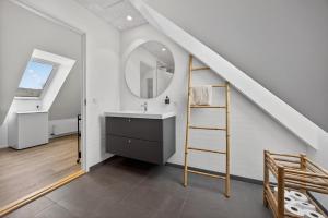 Cozy and bright vacation apartment in Lønstrup