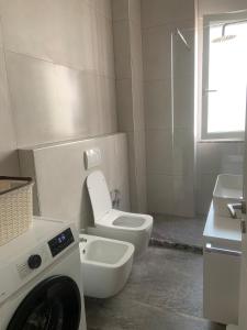 New apartment, 15 mins from the airport
