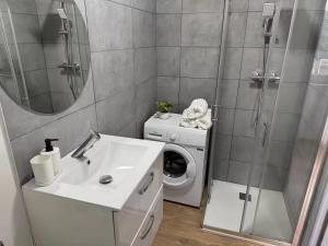 Rare Find Brand New & Fully Equipped Studio