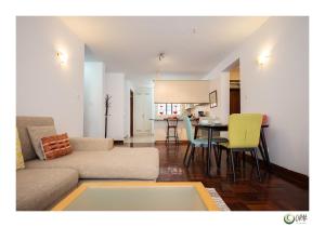 RIVERSIDE Warm 2BR for Business & Family by ORAK
