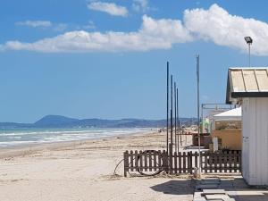Fronte Mare Riviera del Conero, Wi-Fi gratuita, 3 camere, 10 letti,