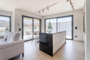 Casa Blue, sunny living