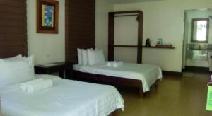 Pineapple Island Resort