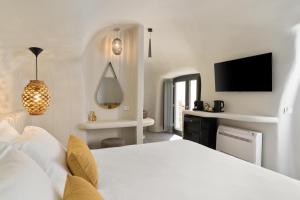 Aeon Suites - Adults Only by Mr and Mrs White