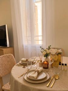 Appartement avec vue mer, refait à neuf - climatisé - parking privé
