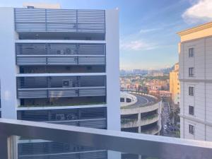 Warm-toned 2 Bed studio Condotel at Newport City Across NAIA Terminal 3