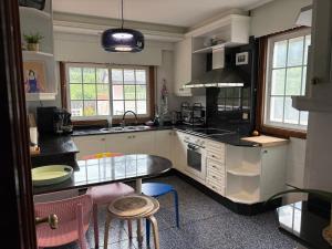 The Eira - Spacious duplex with lush garden
