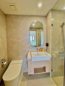 Vinhomes Grand Park 2BR Modern Apartment Quiet and Comfortable