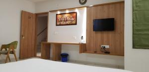 Nova Yashraj Hotel