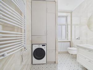 1BD apartment in Art Noveau Quarter - 4 guests