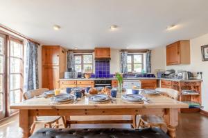4 Bed in Westward Ho oc-n1623