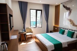 12 Ao Ca Hotel