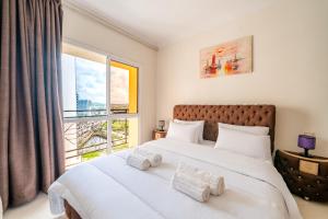 Premium Beach Location & Free Parking