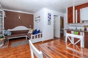 Precioso apto 2 hab Cala en Bosch